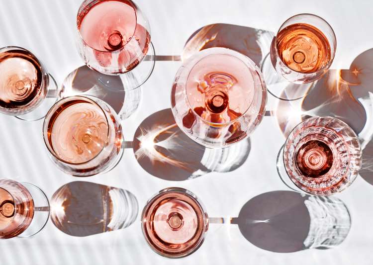 Růžové víno sklenice